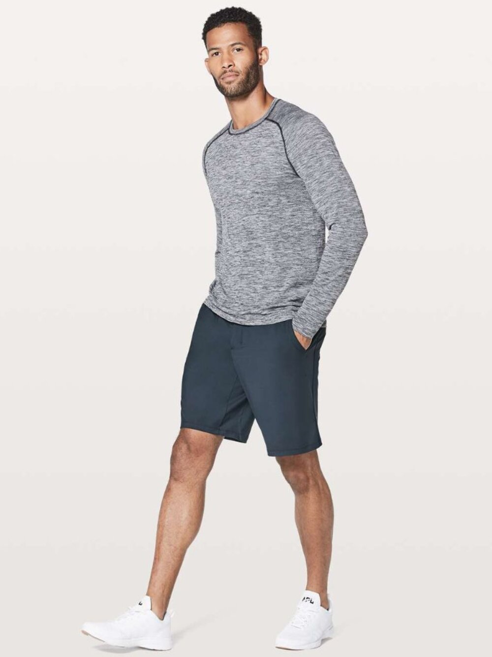 Mens Lululemon Fundamental Short 9" Nautical Navy size M EUC